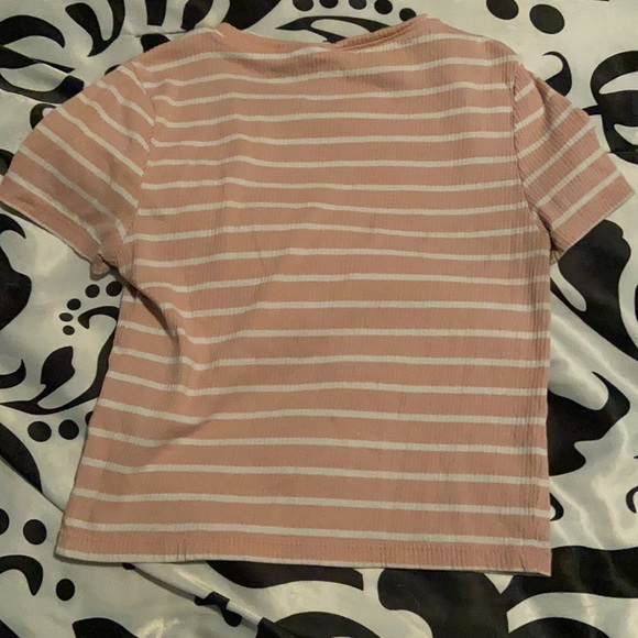 Pink and white cropped top - Picture 2 of 2